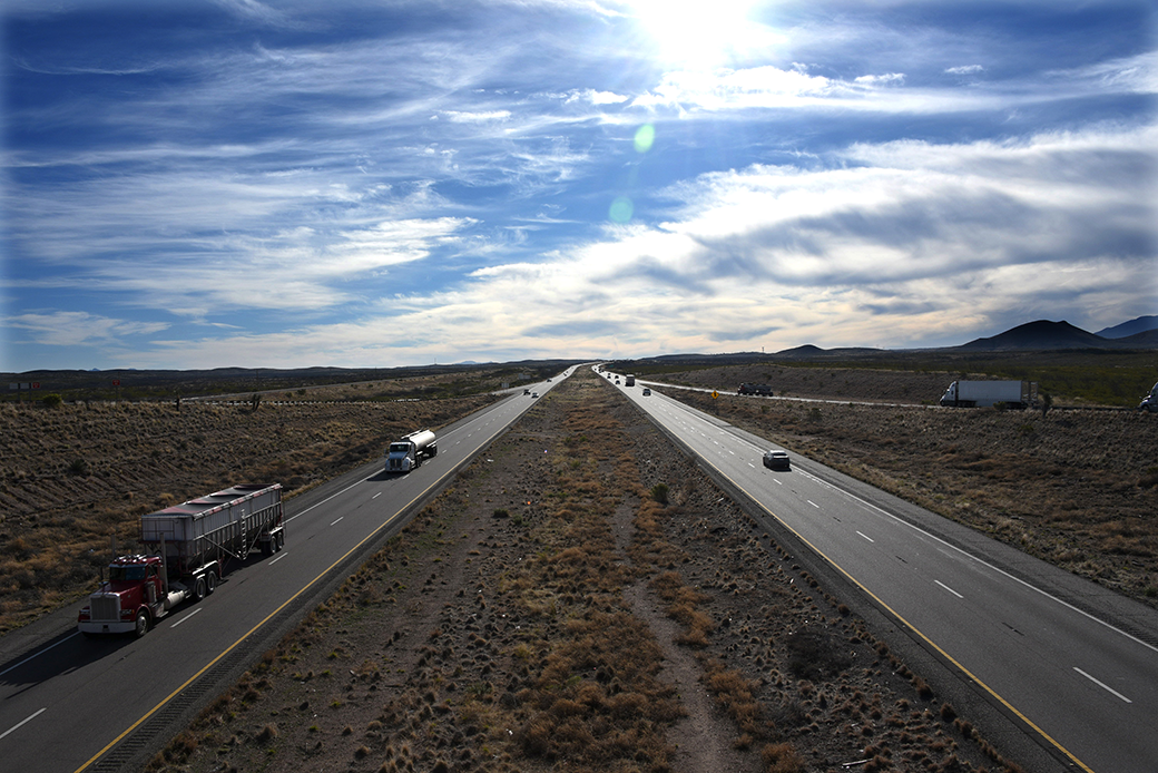Motor vehicles are seen on Interstate Highway 10 near Benson, Arizona, March 2019. (Getty/Paul Harris)