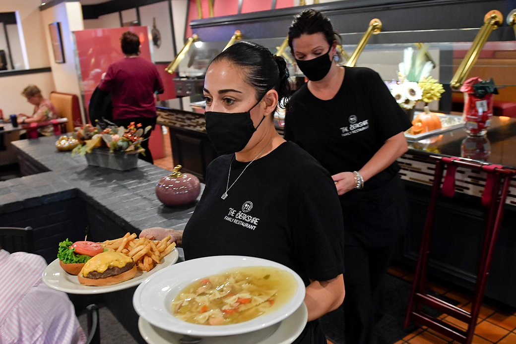 Jobless NYC Restaurant Workers Are Increasingly Turning to Food