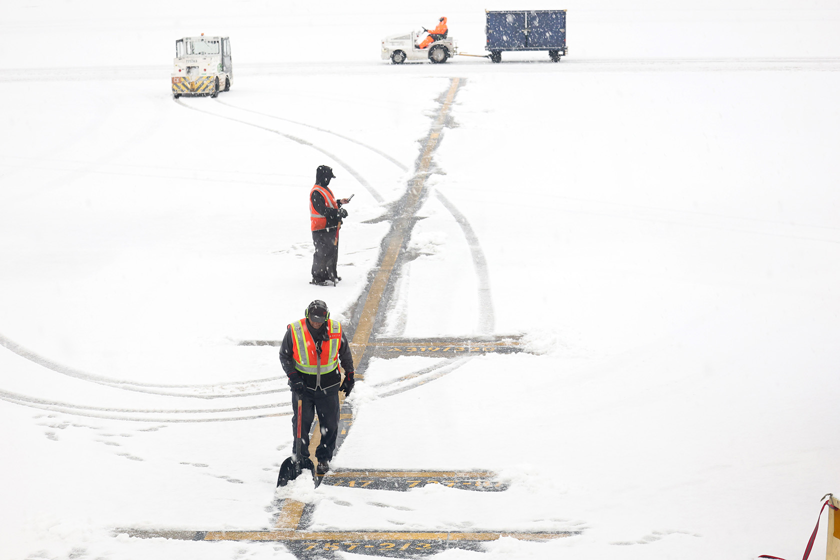 Too Many Airport Service Workers Earn Low Wages and Benefits